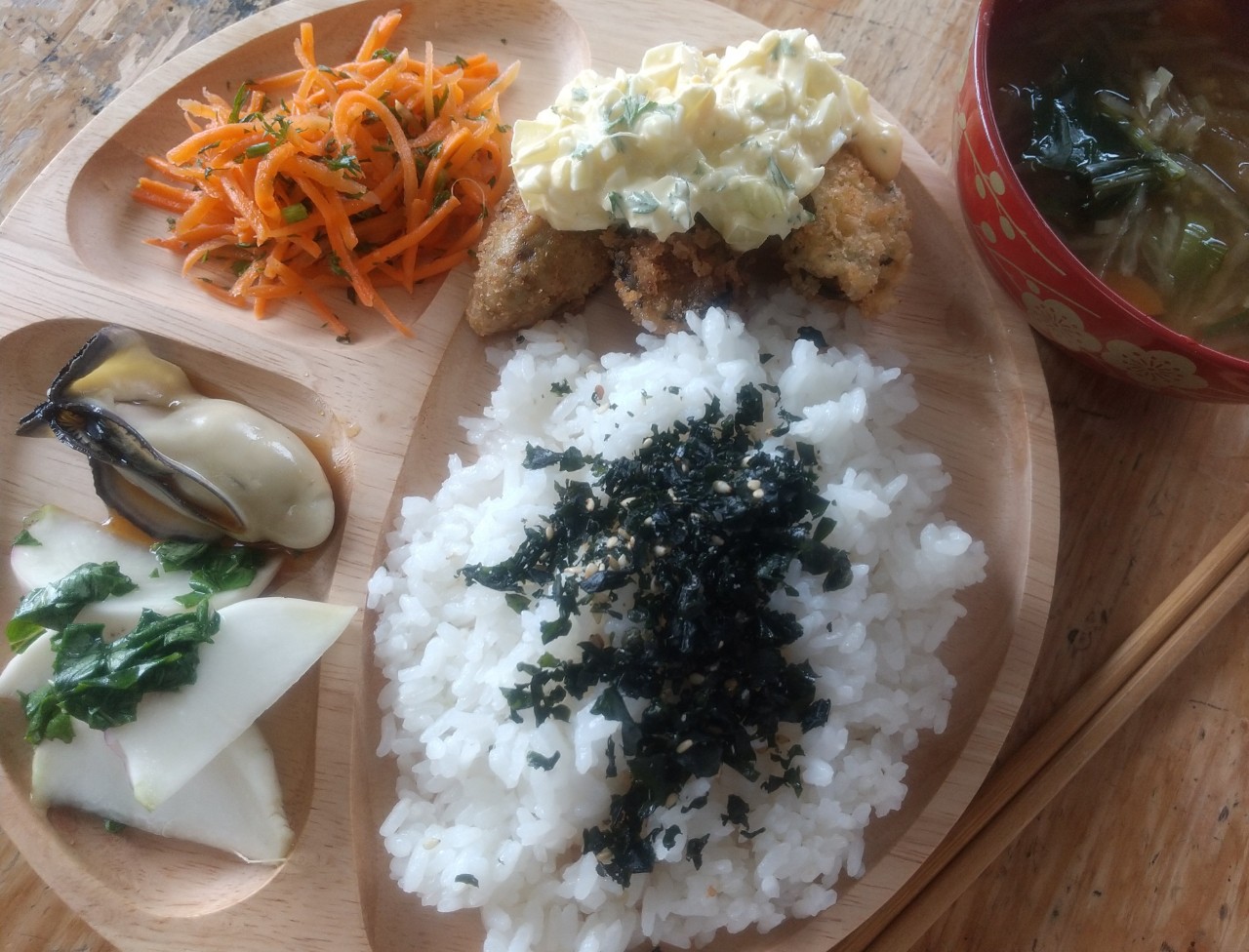 4/15(火)ここのねランチ🍀牡蠣フライと蒸し牡蠣✨